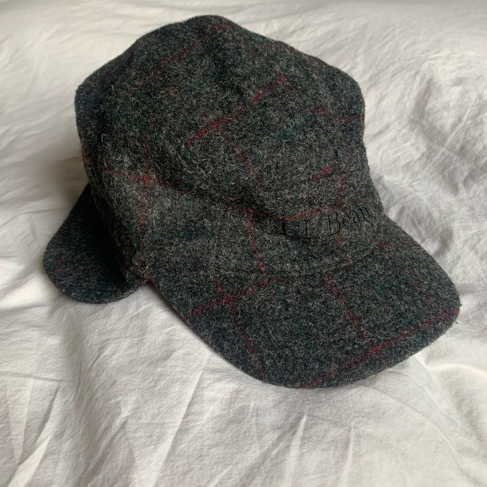 LL Bean winter wool hat with primaloft earflaps